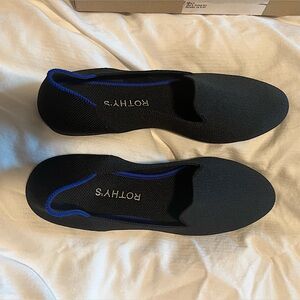Rothy’s black flats